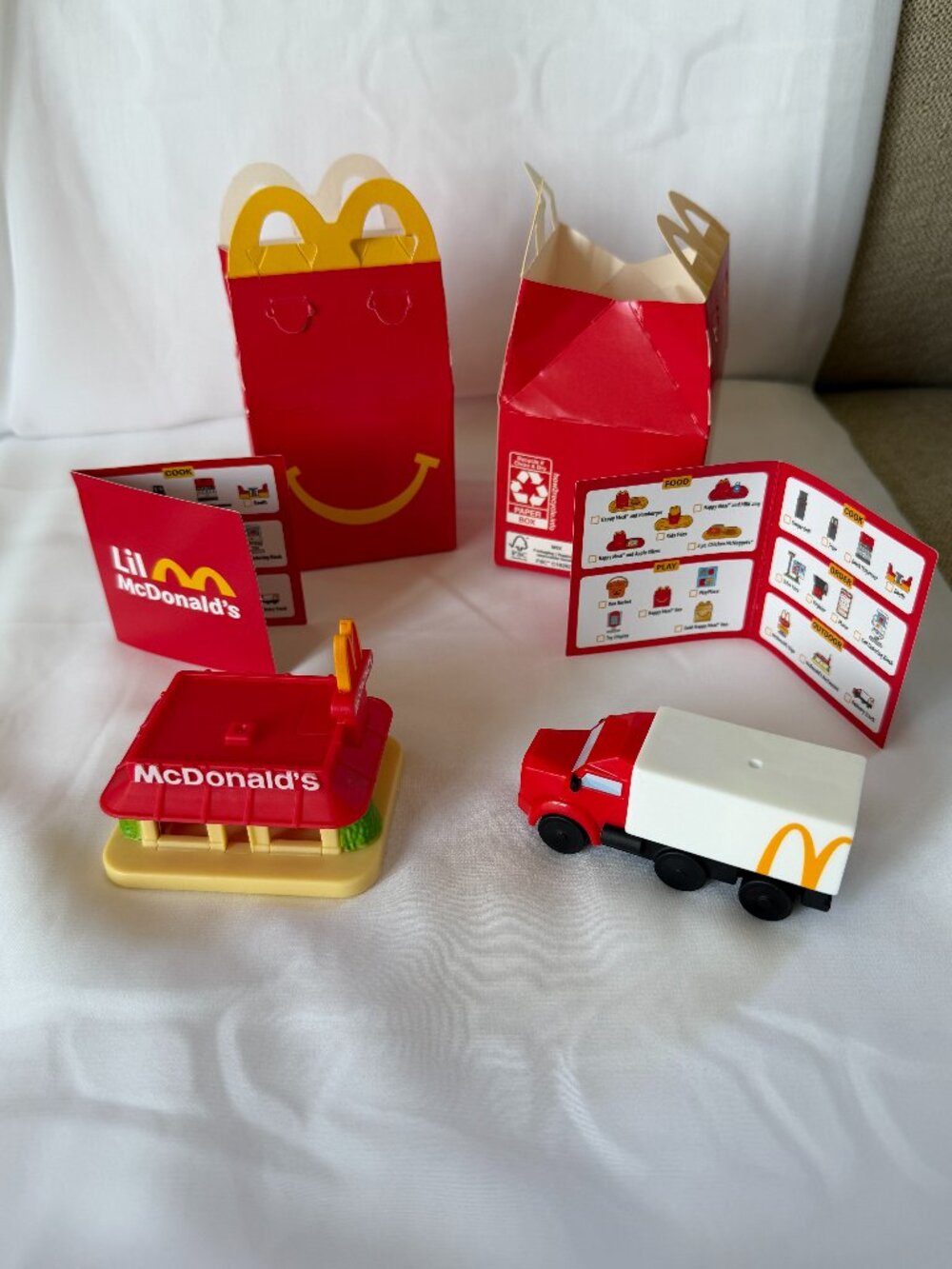 2025 Lil McDonald's Happy Meal Toy Delivery Truck Semi and Restaurant NEW